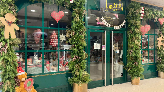 El escaparate de la tienda de O Alto